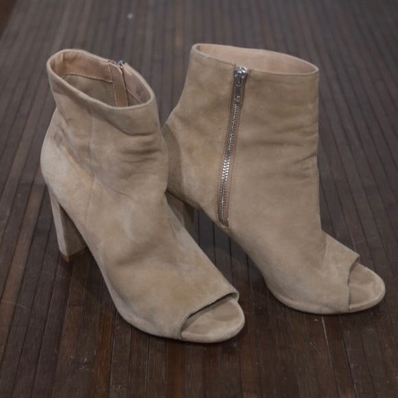 Steve Madden Shoes - 10 Steve Madden suede open toe high heel bootie